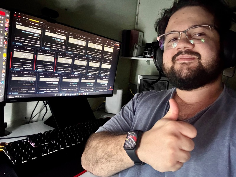 Setup de Matheus Rodrigues: Antes do overclock eu fazia as parada por hobby, nunca finalizava, tenho 28 projetos inici